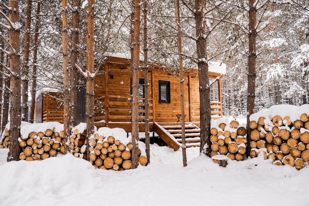 Cabin with Vinyl Windows in Northern Michigan